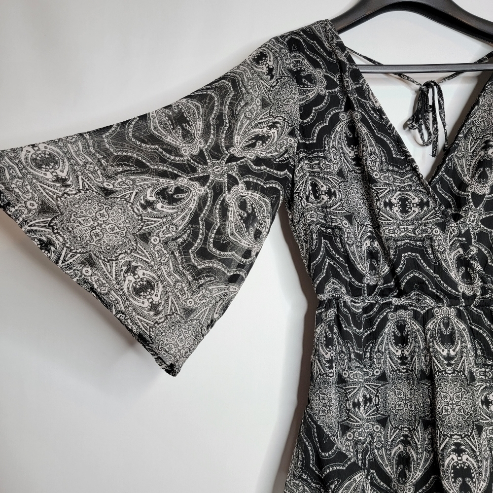 BAND OF GYPSIES Boho Paisley Romper - Picture 6 of 14